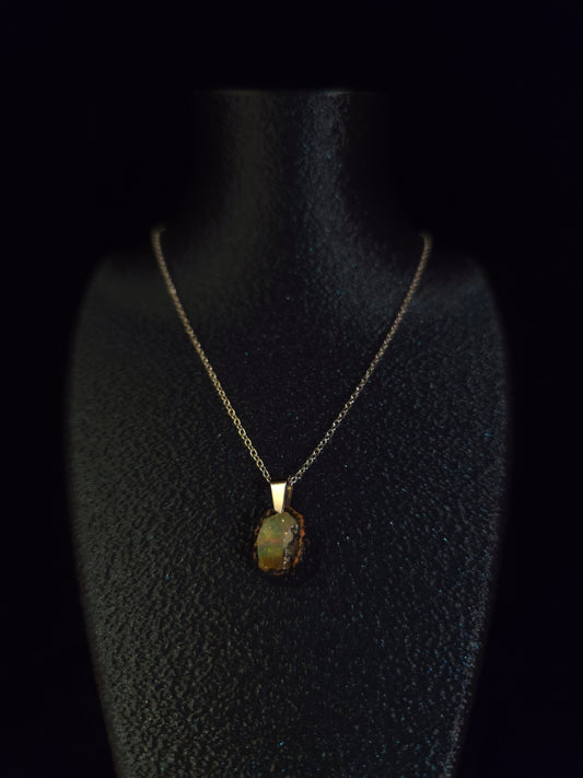 Vedhæng med Soft Water Opal — OPJ-016